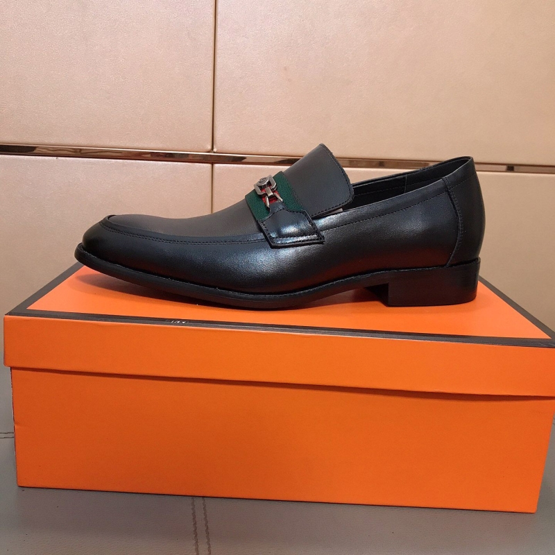 G*u*i leather shoes